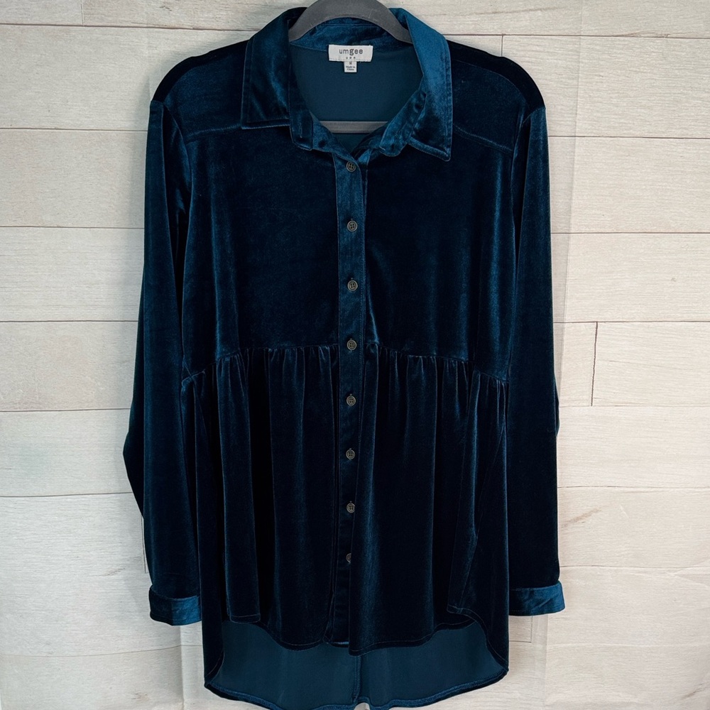 Umgee Teal Button-Up Velvet tunic Top size Medium